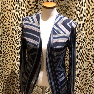 BCBG generation light weight blazer m